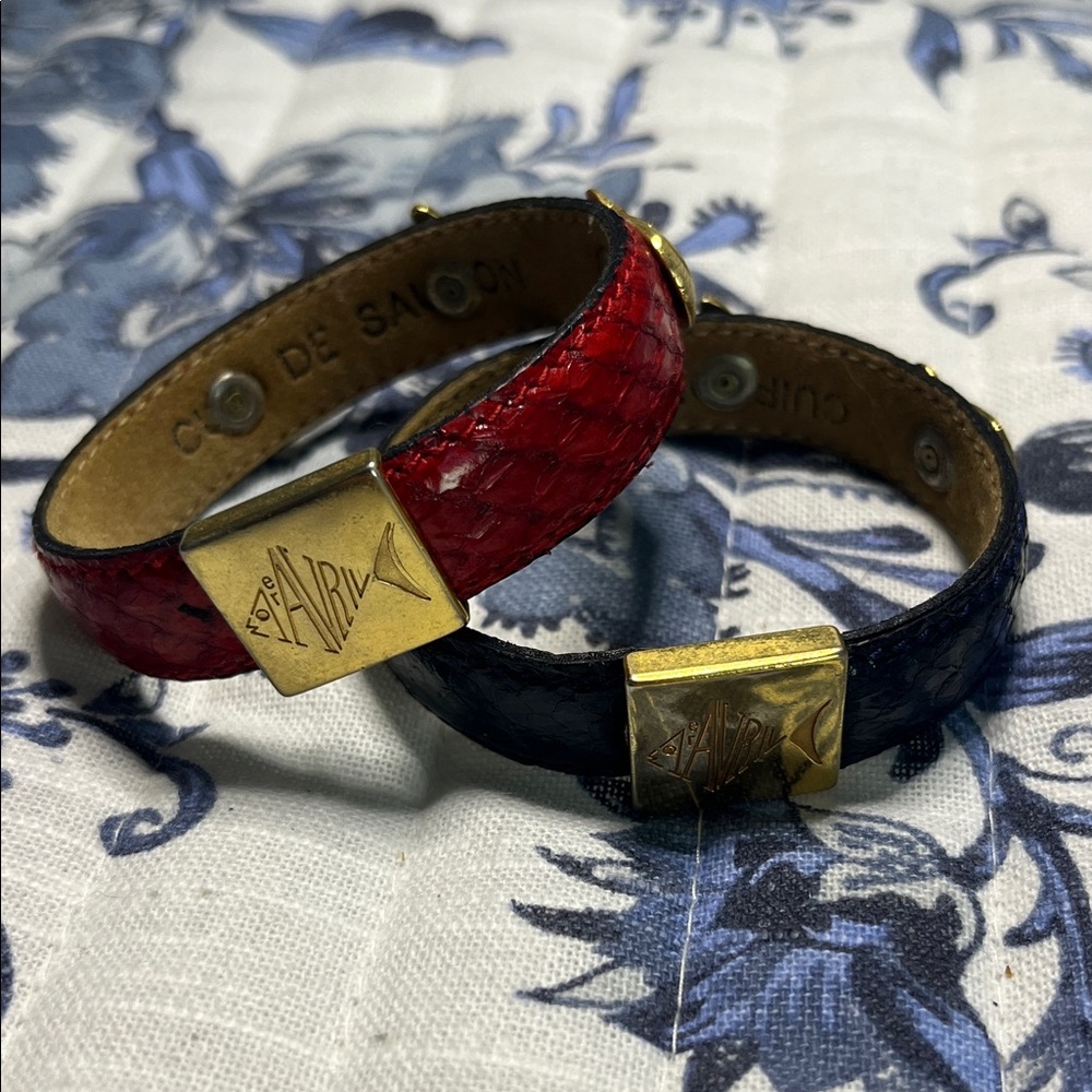 Salmon‎ Leather Bracelets Blue and Red Shells Beachy Coastal